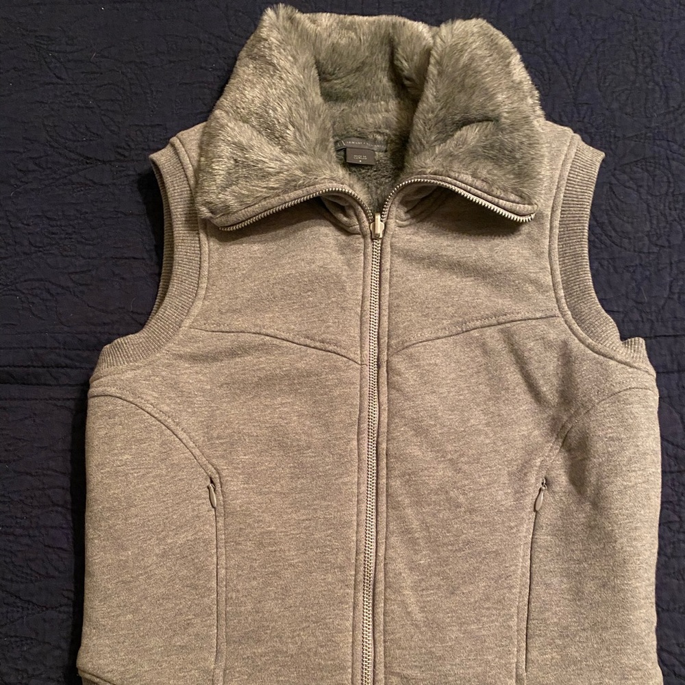 Armani Exchange NEVER WORN fur lined vest